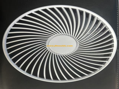 The structure, materials and design of injection molds