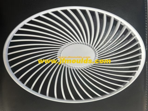 The structure, materials and design of injection molds