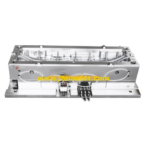Autom plastic mould