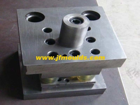 Solution for mold fracture and air wrinkle treatment