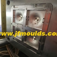 The trapped air adjustment of the mold is difficult, and the deformation and the bottom row position pulling mold treatment method of the face shell