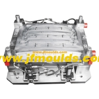 Automotive grille mold