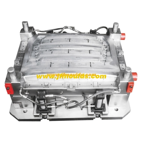 Automotive grille mold