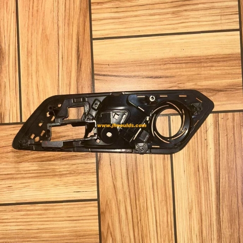 Automobile parts mold