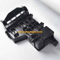 Automobile fuse box